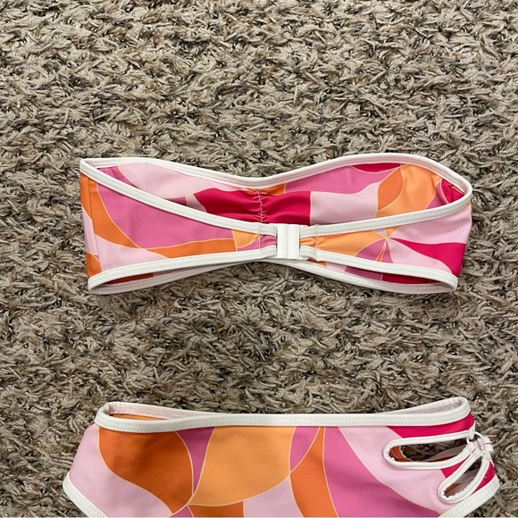 Lovers + Friends Sweet Life Top in Fuchsia Geo XXS - Picture 7 of 14